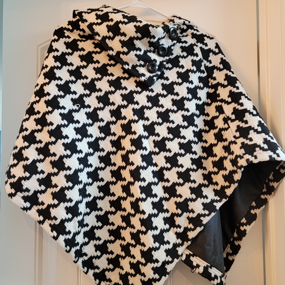 Houndstooth Cape